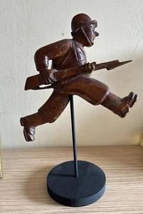 Antique american folk -trench art carving Of a running Soldier , Circa 1913-17 - Picture 1 of 7