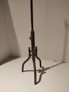 Antiguo asta de bandera de escritorio de latón macizo - Imagen 1 de 7