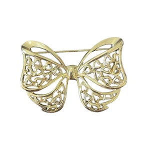 Vintage Gold Tone Intricate Butterfly Ribbon Brooch Heart VTG Jewelry - Picture 1 of 4