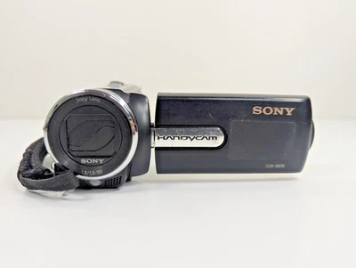 Sony Handycam DCR-SX15 Digital Camcorder No Charger. - Image 1 of 4