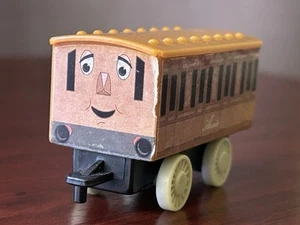 Thomas The Tank Engine; Thomas & Friends Bolso Ciego Mystery Mini’s - Annie - En muy buena condición - Imagen 1 de 13