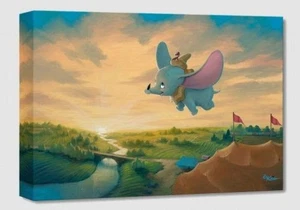 Bellas Artes Disney - Tesoros Dumbo sobre Lienzo - Artista: Rob Kaz 12 x 18 - Imagen 1 de 1