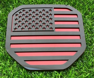 Insignia emblema puerta trasera bandera americana para 1500 2500 3500 2019-2021 negro rojo - Imagen 1 de 4
