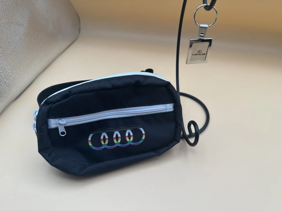 Artículos accesorios Audi y Lexus - paquete de cinturón y llavero Foto 1 de 4