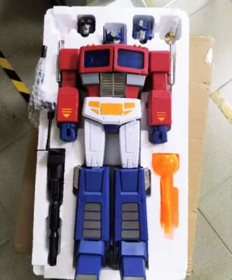 In Stock Pangu Toys PT-01 Commander OptimusPrime Oversized 45cm Action Figure - Image 1 of 4