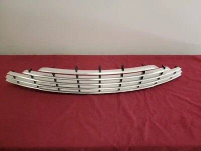 Aston Martin Vanquish 2012-2018 parrilla brillante. CD33-8A100-AB usado OEM Foto 1 de 4