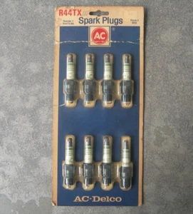 AC-DELCO R44TX SPARK PLUGS - NOS - Picture 1 of 2