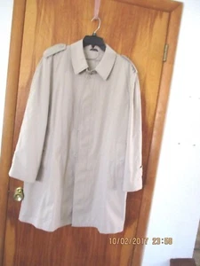 Oleg Cassini Men's Size 42R All Weather Coat Thermolite Beige Zip Lining Coat - Picture 1 of 10