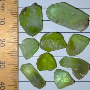 Olivine Peridot crystals natural raw mineral specimens bundle Forsterite 52.1ct - Picture 1 of 6