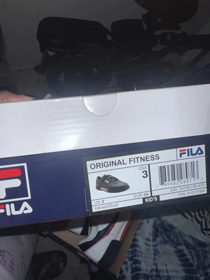 Fila's Kids Size 3 Youth Sneakers Shoes Black White Low Top Lace Up Athletic New - Image 1 of 3