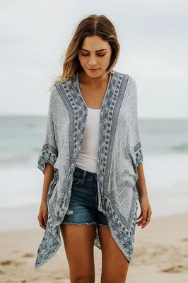 Pañuelo bohemio abierto envolvente kimono talla única azul blanco estilo festival Foto 1 de 4