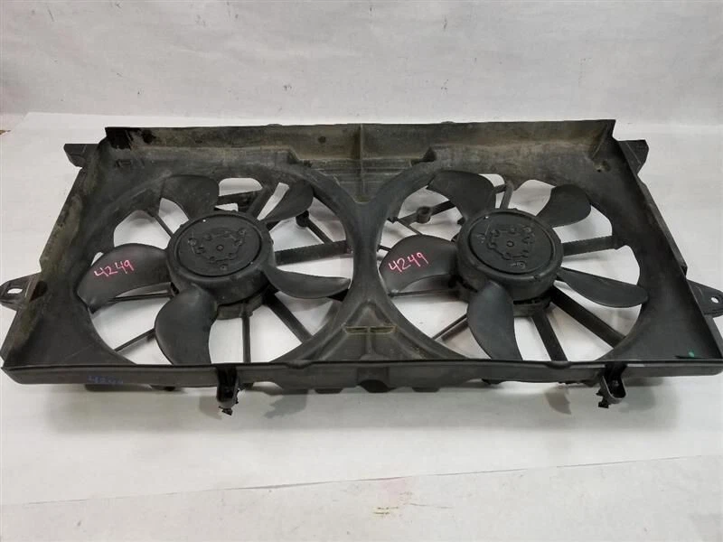 2014-2018 Chevy Silverado GMC Sierra 1500 Radiator Motor Cooling Fan Assembly Foto 1 de 4