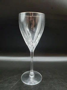 LENOX FIRELIGHT PLATINUM Panel Cut Wine Glass - Picture 1 of 2