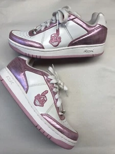 Reebok Womens CLEVELAND INDIANS MLB CHIEF WAHOO Authentic Shoes Size 7 Pink - Picture 1 of 8