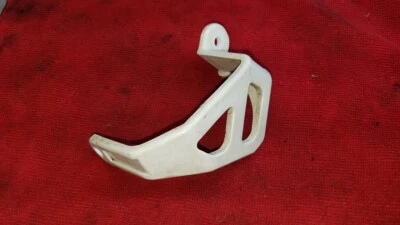 PROTETOR DE PINÇA DE FREIO TRASEIRO KLX300R KAWASAKI 2001 - Imagem 1 de 3