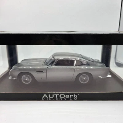 AUTOART Aston Martin DB5 1/18 Mini modello di auto con parti di apertura montate - Immagine 1 di 4