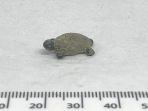 Turtle By John Hill (N Yel 521) Miniature - Imagen 1 de 6