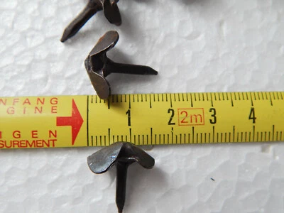 Lot de 18 Anciens Clous "ailes de mouche" brodequin,Déco,Création,Porte,Serrure  - Photo 1/4