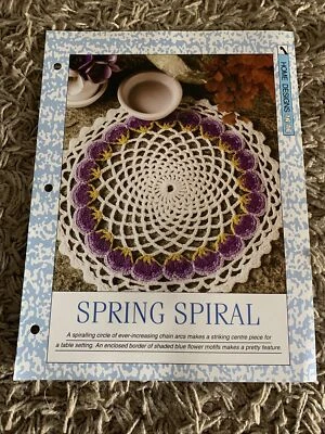 VINTAGE CREATIVE NEEDLES PATTERN - SPRING SPIRAL CROCHET PATTERN IN 4Ply Yarn - Image 1 of 3