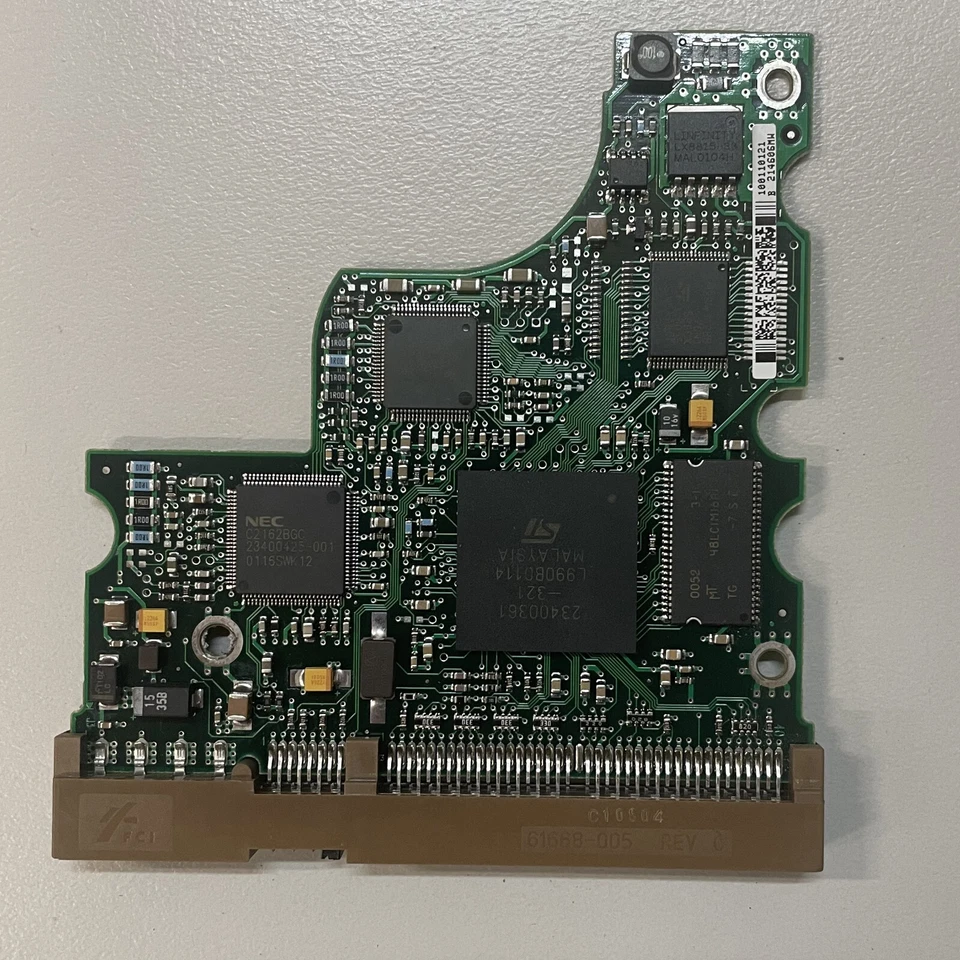 Seagate ST330620A 3.5" 30GB ATA/100 HDD PCB Board 0110117 REV A FW 3.05 - Image 1 of 4