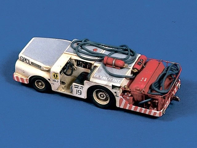 Verlinden 1/72 US Navy Carrier Fire Tractor (Small Type) [Resin Model kit] 267 - Image 1 of 1