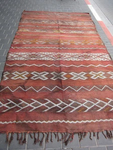 VINTAGE ANTIQUE MOROCCAN WOOL KILIM RUG HAND MADE 270x153-cm / 106.2x60.2-inches - Picture 1 of 12