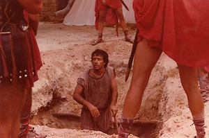 FOTO-IL LADRONE -ENRICO MONTESANO E EDWIGE FENECH - ORIGINALI 1980 - Foto 1 di 1