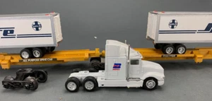 O Gauge K-Line TTX All Purpose Spine Cars w/Santa Fe Trailers & BN Semi O1196 LZ - Picture 1 of 18