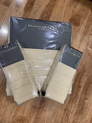 ¡Nuevo! Edredón informal de lujo Donna Karan F/Queen Cobertor y dos fundas de edredón Euro. Dorado Foto 1 de 4