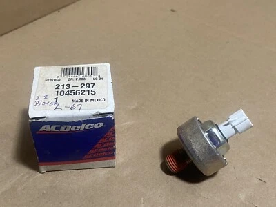 GM 10456215 Ignition Knock Sensor -- 1998-2003 Grand Prix 3.8L -- NOS - Image 1 of 4