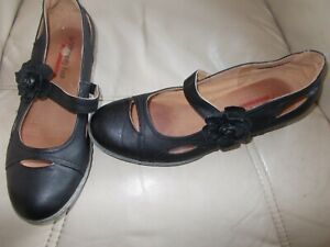 Ladies Heavenly Feet Rizzi Taupe Patent Leather Shoes