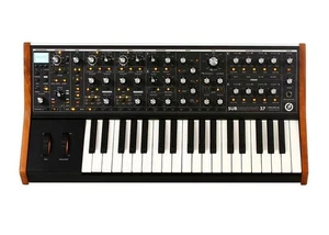 MOOG SUBsequent 37 - analoger Synthesizer - Bild 1 von 2