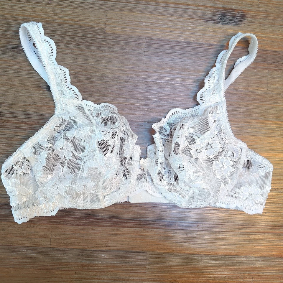 CABERNET vintage ladies ivory underwired unpadded unlined lacy bra size 36C - Image 1 of 4