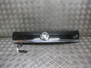 2014 VAUXHALL MOKKA EXTERIOR TAILGATE TRIM 95093281 OEM - Picture 1 of 6