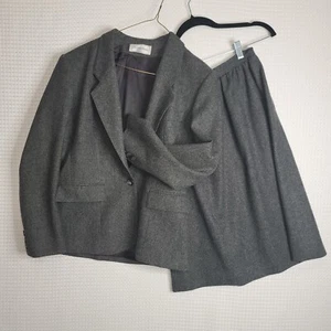 EUC VTG Women's Evan-Picone 2 piece Suit 100% Wool Blazer Sz 10 Skirt Sz 00 - Picture 1 of 24