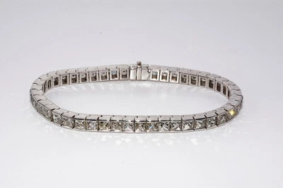 $249,995 19.46CT NATURAL FRENCH CUT VVS1 DIAMOND TENNIS BRACELET PLATINUM - Image 1 of 4