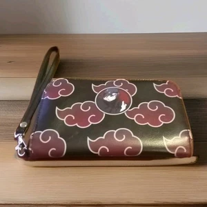 Naruto Shippuden Itachi Akatsuki Clouds Tech Anime Wallet Billfold Wristlet - Picture 1 of 5