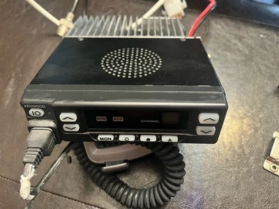 Kenwood TK-762G VHF 136-168MHz 50W 8 ***MIRA*** Foto 1 de 4