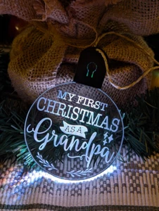 First Christmas as a Grandpa Personalised Name Bauble LED Light Tree Decoration - Bild 1 von 10