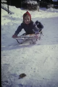 #B Diapositiva 35mm - De Colección - Coleccionables - Foto - Lindo niño trineo nieve - Imagen 1 de 1