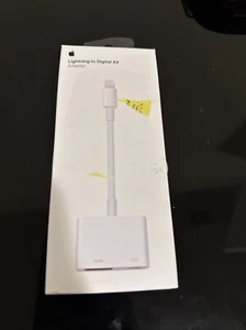 Apple Lightning Digital AV Adapter HDMI To iPhone iPad MD826AM/A-Genuine - Picture 1 of 2