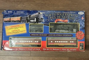 2018 EZ Tec - North Pole Express 29 Piece Train Set Open Box - Picture 1 of 8