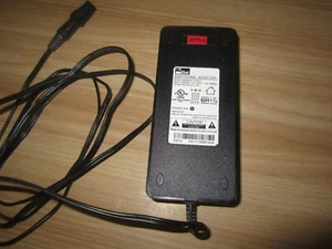 Adaptador de conmutación AcBel modelo ADA017 enchufe 12V 3A - Imagen 1 de 3