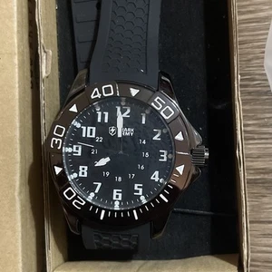 Shark Army Stainless Steel Black White Watch New In Box - Picture 1 of 2