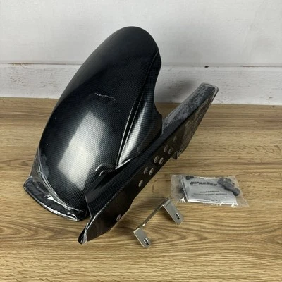 Guardabarros trasero S aspecto carbono para Kawasaki Z750S 2005-2006 Puig 4524C Foto 1 de 4