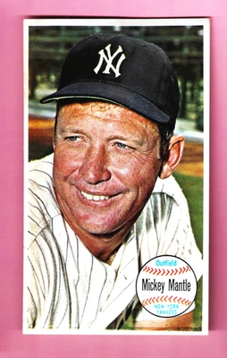 1964 Topps Giants #25 Mickey Mantle    Yankees - Image 1 of 2