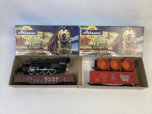 Lot of Vintage Athearn HO Trains Cars & IHC Slovenia Black Engine Bachman - Picture 1 of 18