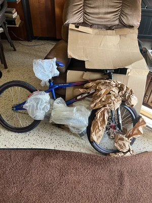 Gt Hot Wheels Special Edition BMX - Image 1 of 4