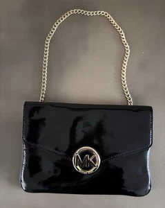 MICHAEL KORS ..Authentic Black Patent Leather Shoulder Bag with Gold Chain Strap - Picture 1 of 13