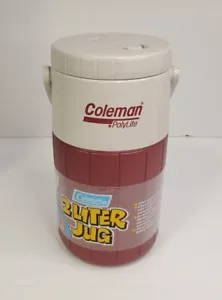 Coleman PolyLite 2 Liter Jug 5590 Handle And Spout Dark Red & Putty Color- New - Picture 1 of 7
